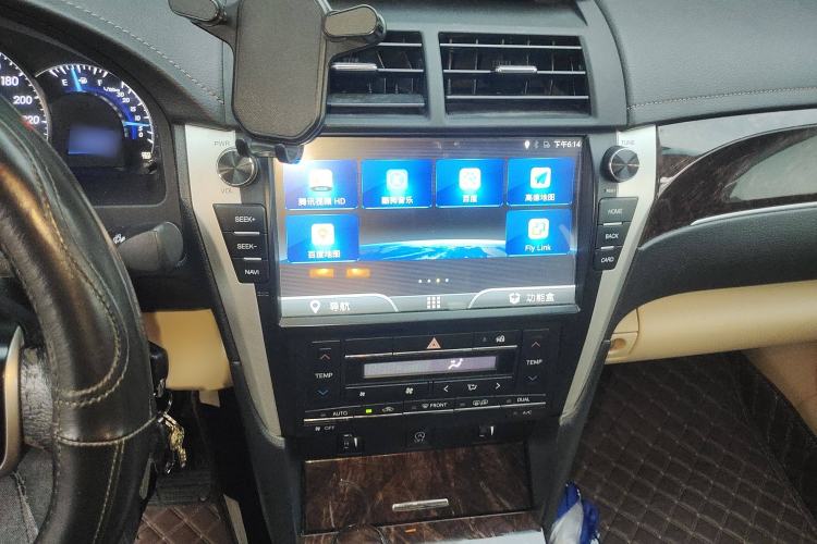 Used Toyota Camry 2016 2.0G 10th Anniversary Leading Edition
