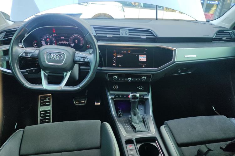 Used Audi Q3 2021 45 TFSI quattro Fashion Dynamic Model
