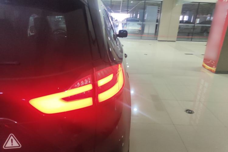 Used Ford Edge 2020 EcoBoost 245 Two-Wheel Drive Titanium 7-Seater
