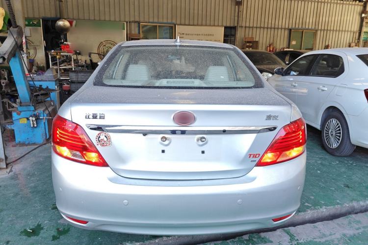 Used BYD Surui 2012 1.5TID Automatic Luxury Version
