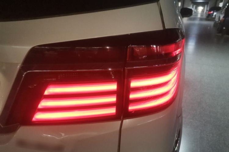 Used Honda Elysion 2016 2.4L Comfort Edition
