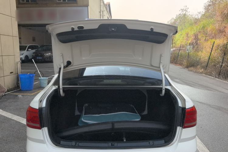 Used Volkswagen Lavida 2017 1.6L Automatic Fashion Edition
