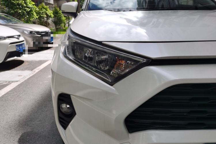 Used Toyota RAV4 2020 2.0L CVT Two-Wheel Drive Fashion Edition
