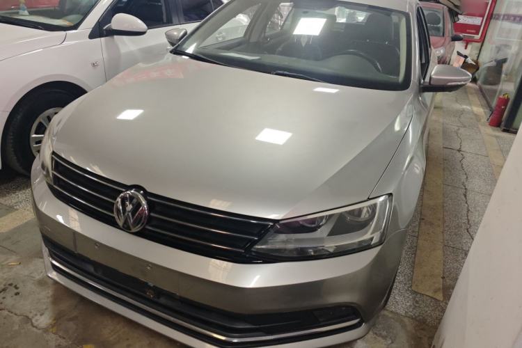 Used Volkswagen Sagitar 2015 1.6L Manual Comfort Model