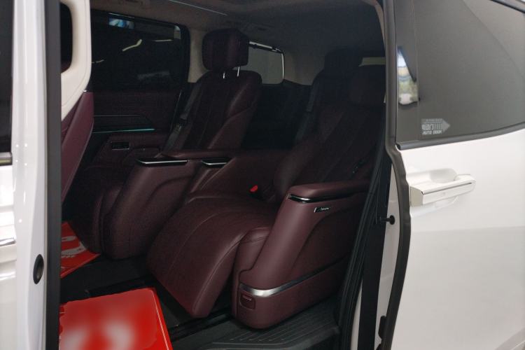 Used Buick Century 2023 2.0T Six-Seater Yinshi Edition
