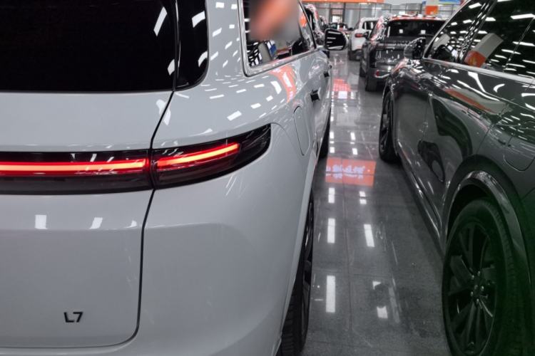 Used Li Auto L7 2023 Pro Model
