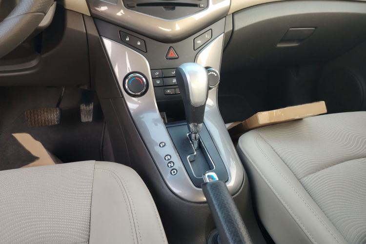 Used Chevrolet Cruze 2015 1.5L Classic SE AT
