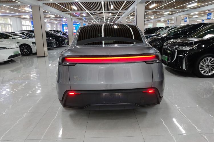 Used Tesla Model Y 2025 Rear-Wheel-Drive Version
