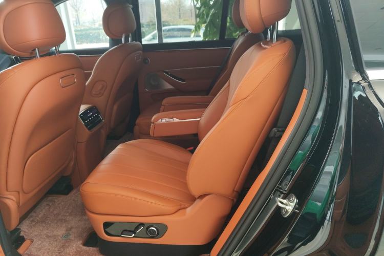 Used Hima AITO M8 2025 Extended-Range Max+ Version 53.4 kWh 6-Seater Edition
