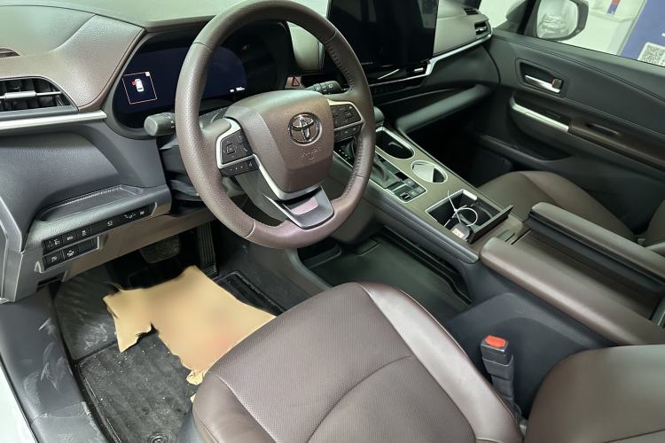 Used Toyota Granvia 2024 2.5L Hybrid Prestige PLUS Four-Wheel Drive Version