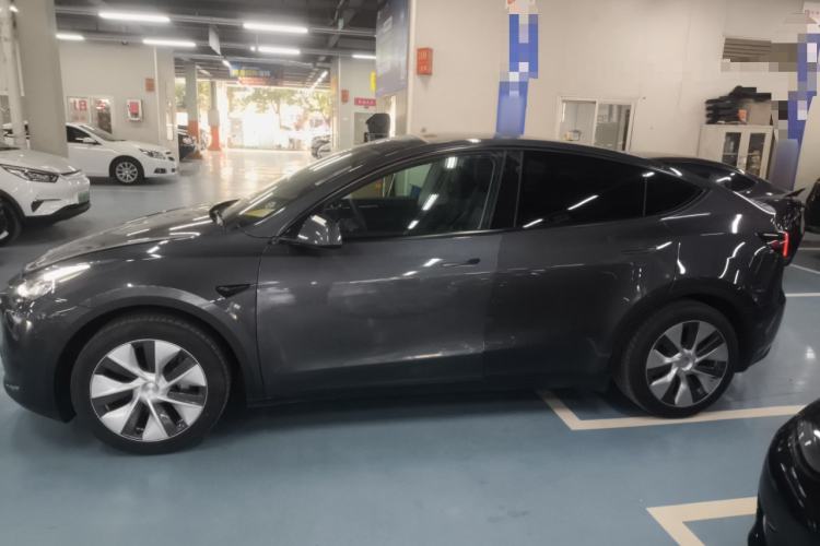 Used Tesla Model Y 2022 Rear-Wheel-Drive Version
