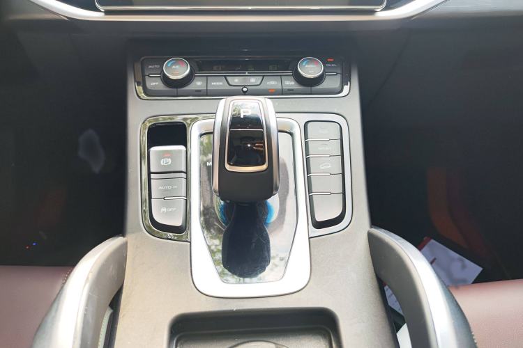 Used Geely Auto Emgrand X7 Sport 2022 1.8TD DCT Zhiya Trim
