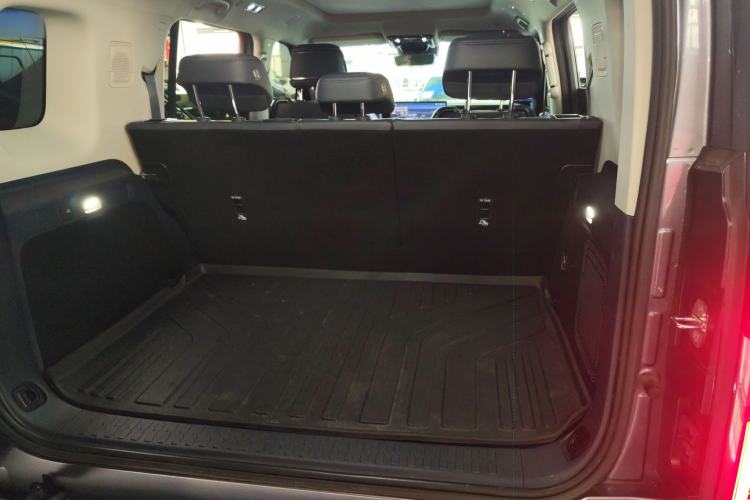 Used  Leopard 5 2023 Navigator Edition
