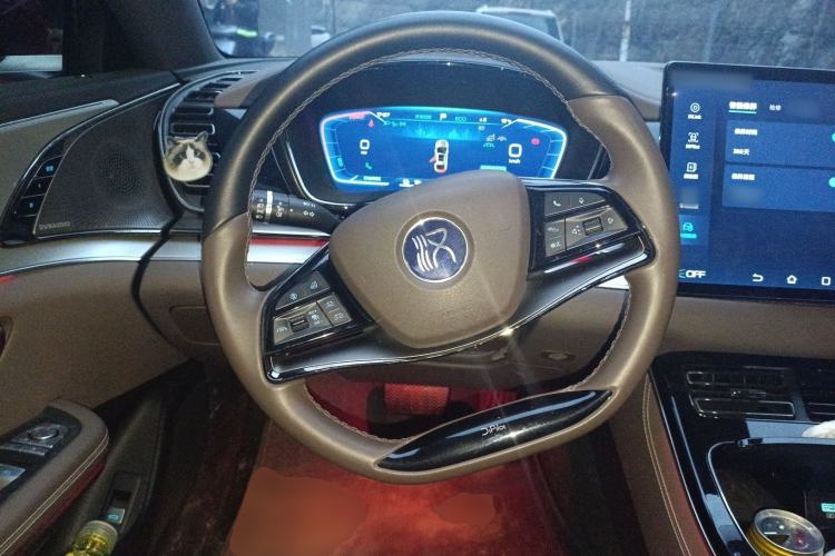 Used BYD Han 2023 EV Champion Edition 715KM Front-Drive Prestige Model