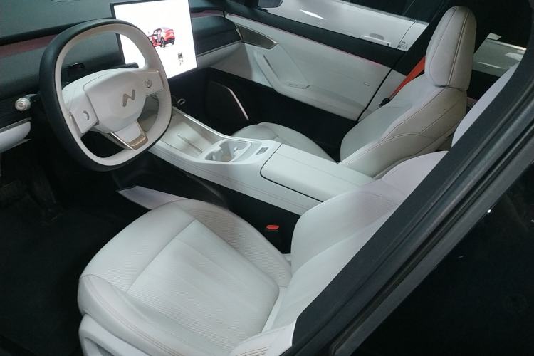 Used ONVO L60 2024 60 kWh Rear-Drive Version
