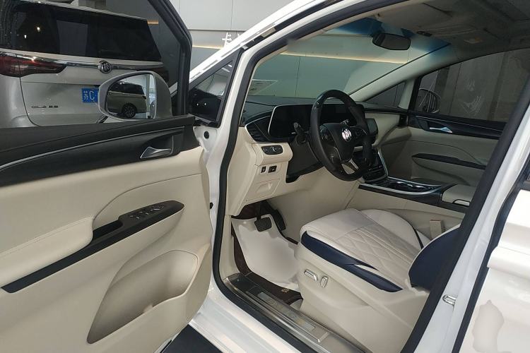 Used Buick GL8 2022 ES Landtrek 653T Comfort Edition
