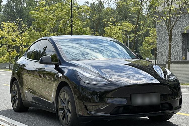 Used Tesla Model Y 2023 Rear-Wheel-Drive Version
