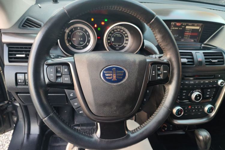 Used Bestune X80 2015 1.8T Automatic Luxury Model
