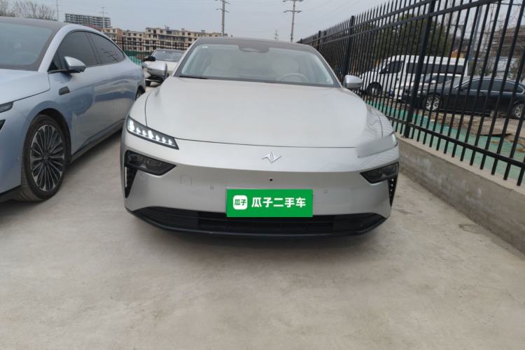 Used  eπ007 2024 540 All-Wheel Drive Pro Edition