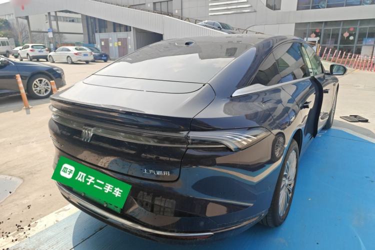 Used Buick L7 2025 Model Aivia