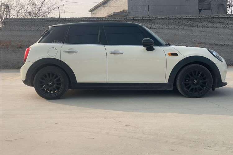 Used  MINI 2015 1.5T COOPER Fun Five-Door Edition
