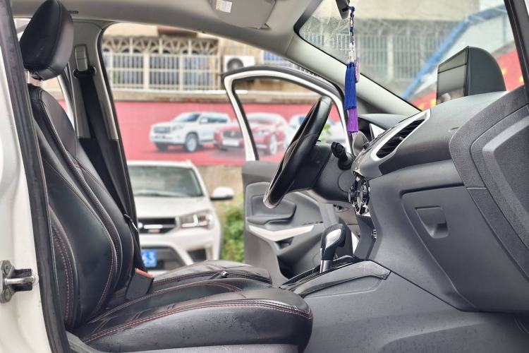 Used Ford EcoSport 2013 1.5L Automatic Prestige Model
