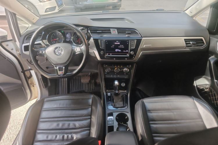 Used Volkswagen Touran 2018 Volkswagen Touran L 280TSI DSG Boundary Edition 7 Seats China VI Standard
