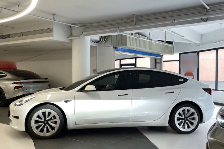Used Tesla Model 3 2022 Rear-Wheel-Drive Version
