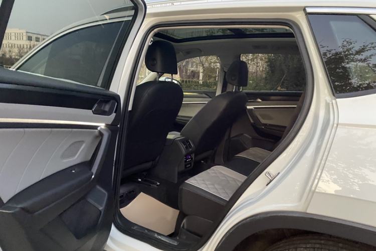 Used Volkswagen Tayron 2023 300TSI Two-Wheel-Drive Luxury Plus Advanced Edition