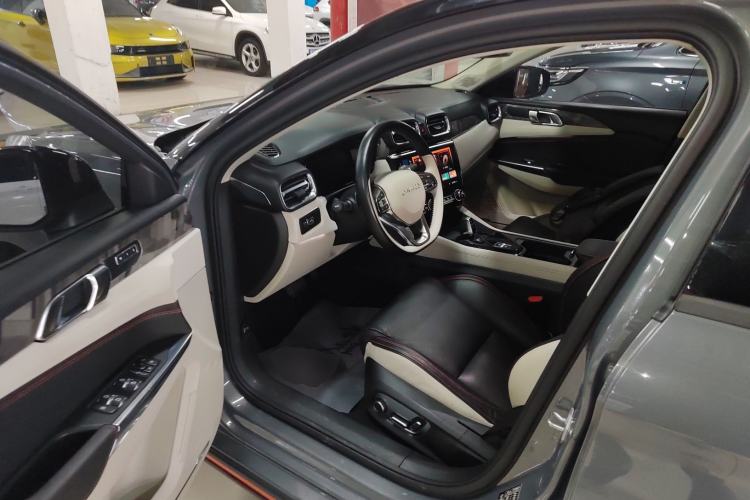 Used Lynk & Co 02 2018 1.5T DCT Two-Wheel Drive Zhaopu Version China V Standard
