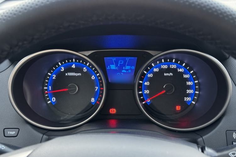 Used Hyundai ix35 2013 2.0L Automatic Two-Wheel Drive Smart GLS China IV Standard
