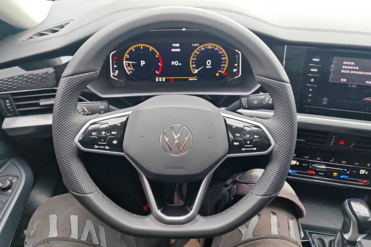 Used Volkswagen Passat 2024 380TSI Starry Dragon Edition
