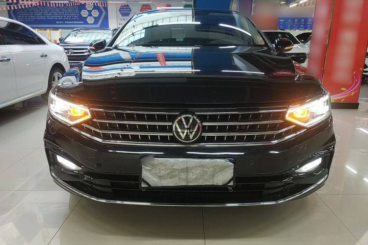 Used Volkswagen Magotan 2023 2 Million Units Commemorative Edition 330TSI DSG Luxury Version
