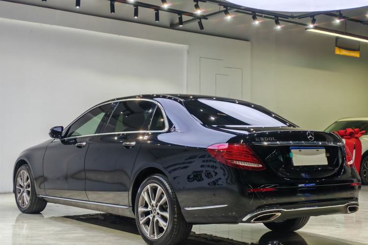 Used Mercedes-Benz E-Class 2018 Facelift E 200 L
