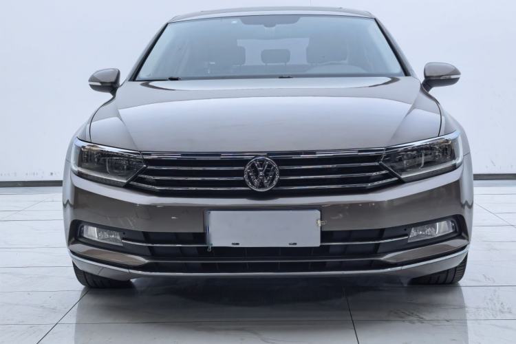 Used Volkswagen Magotan 2018 Facelift 330TSI DSG Luxury Model
