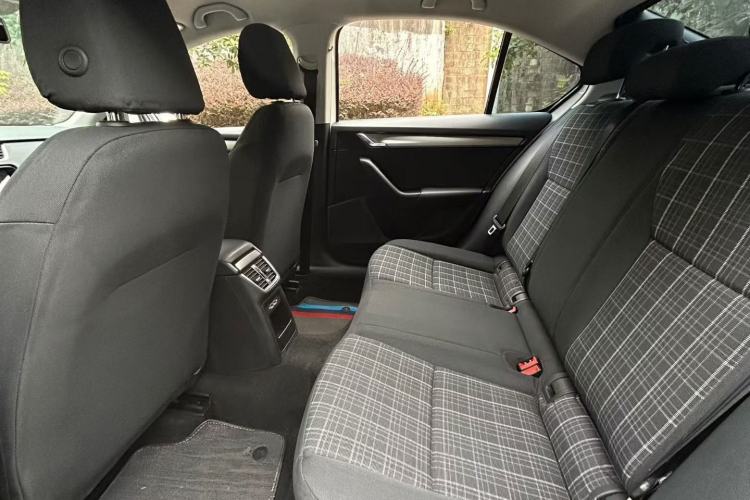 Used Skoda Octavia 2019 TSI230 DSG Smart & Comfort Edition China VI Standard
