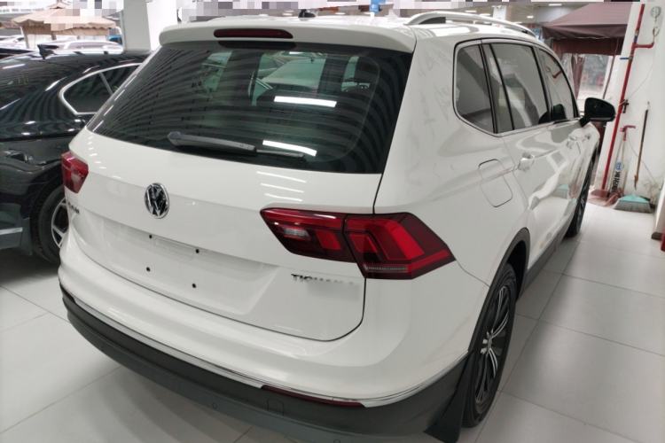 Used Volkswagen Tiguan L 2019 330TSI Automatic Two-Wheel Drive Panoramic Comfort Edition China VI Standard
