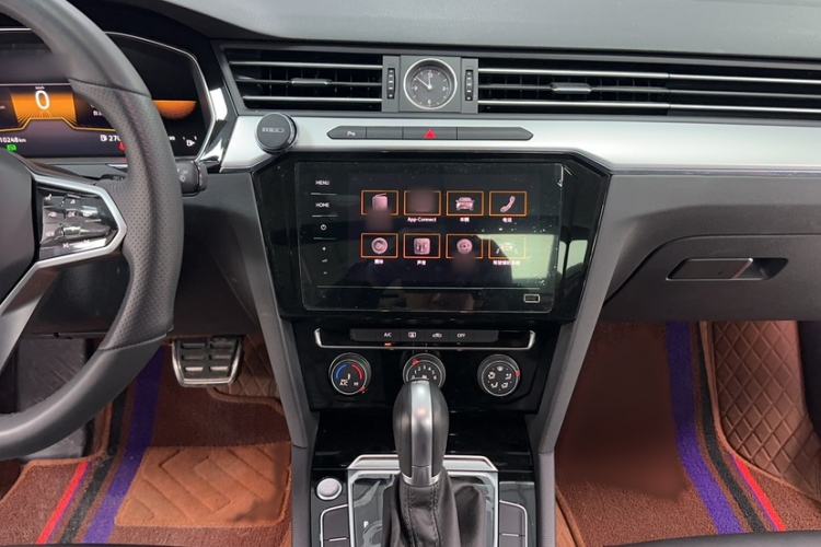 Used Volkswagen Magotan 2023 2 Million Units Limited-Edition 280TSI DSG Comfort Version