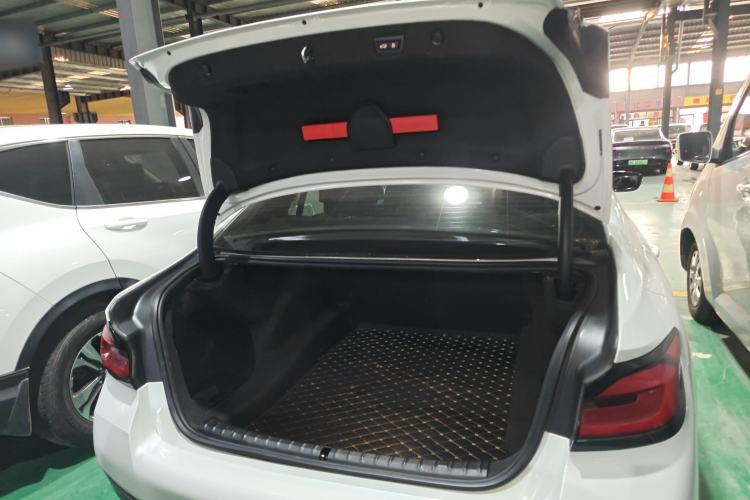 Used BMW 5 Series 2022 Restyled 530Li Leading Edition M Sport Package
