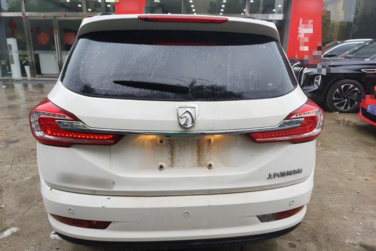 Used Baojun 310W 2017 1.5L Manual Fashion Model China V
