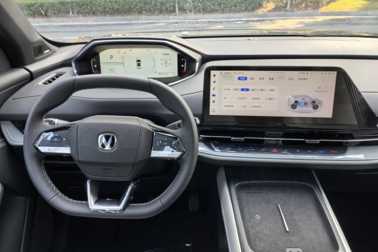 Used Changan CS55PLUS PHEV 2025 Smart New Blue Whale 125km Ultra-Range Edition
