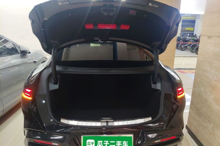 Used Denza Z9 2024 630 km All-Wheel Drive Max Version
