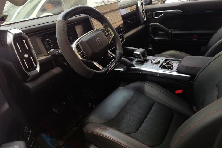 Used JETOUR Traveler 2023 2.0T All-Wheel-Drive CrossPRO