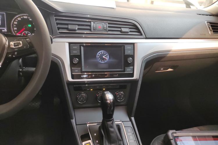 Used Volkswagen Lamando 2019 230TSI DSG Fashion Edition China VI
