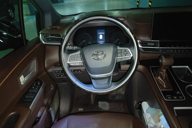Used Toyota Sienna 2021 2.5L Hybrid Luxury Edition
