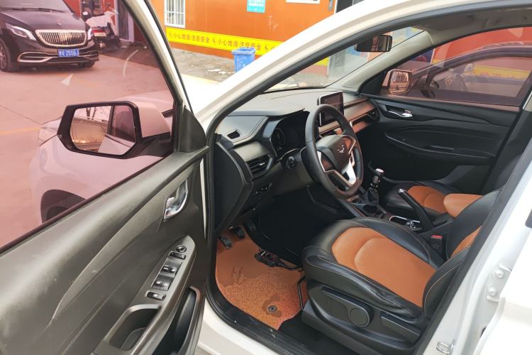 Used Wuling Hongguang S3 2019 1.5L Manual Comfort Model China VI Standard