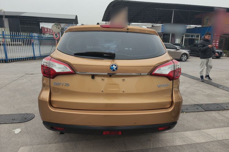 Used Venucia T70 2015 2.0L Manual RuiXiang Edition
