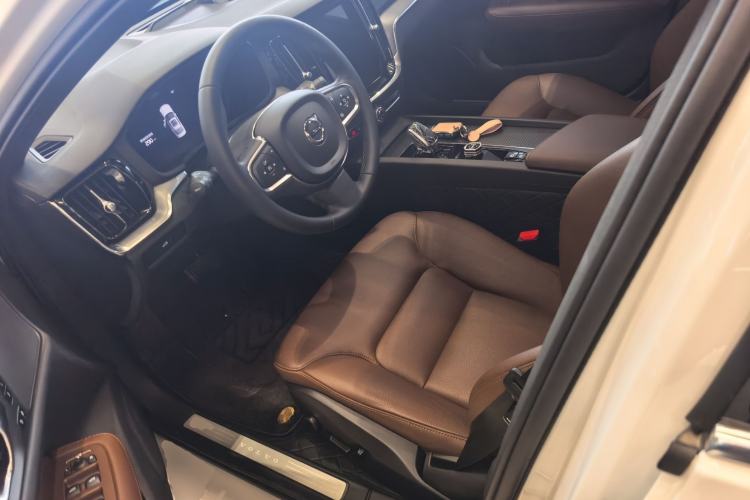 Used Volvo S60 2024 B4 Zhiyi Luxury Edition