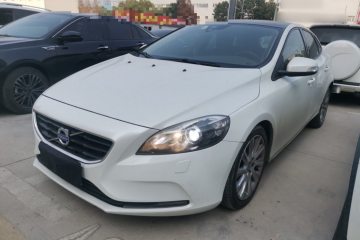 Used Volvo V40 2015 1.6T Zhiyi Edition