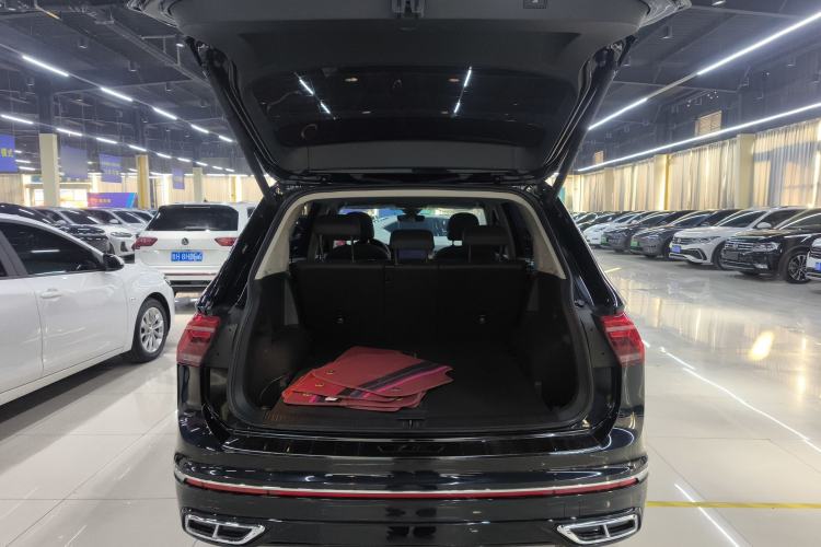 Used Volkswagen Tiguan L 2023 330TSI Automatic Two-Wheel Drive R-Line Enjoyment Edition